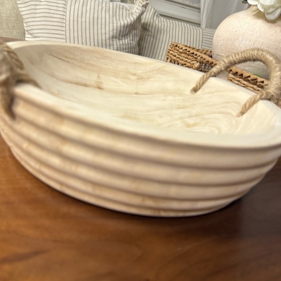Rustic Cream Wooden Serving Bowl - Picture 5 of 9